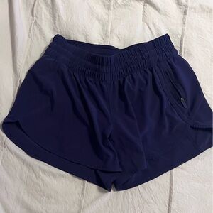 lululemon hotty hot 4” shorts